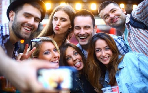 Куди краще піти Київ? В боулінг або в квест кімнату?