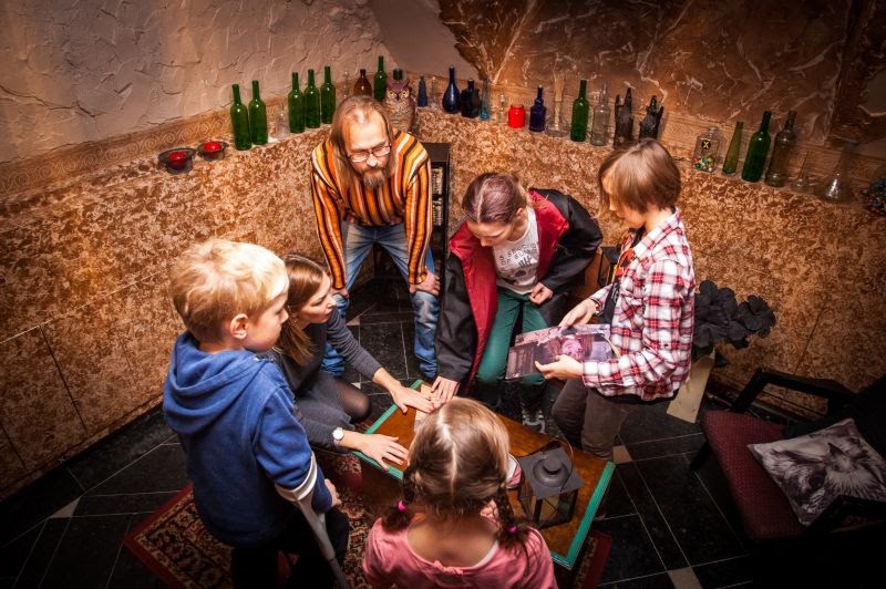 Куди піти краще, в кінотеатр або в квест кімнату Київ?